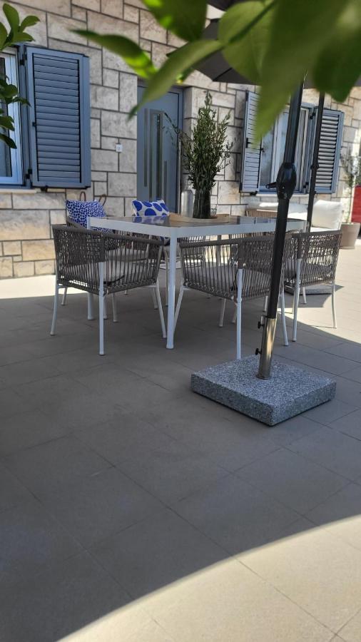 Apartment Sur La Terrace Podstrana
